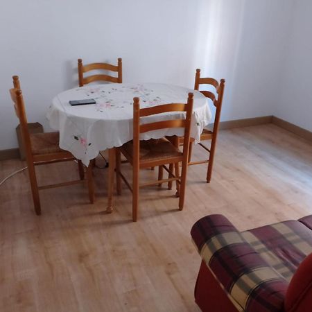 Habitacion En Piso Compartido Madrid Buitenkant foto