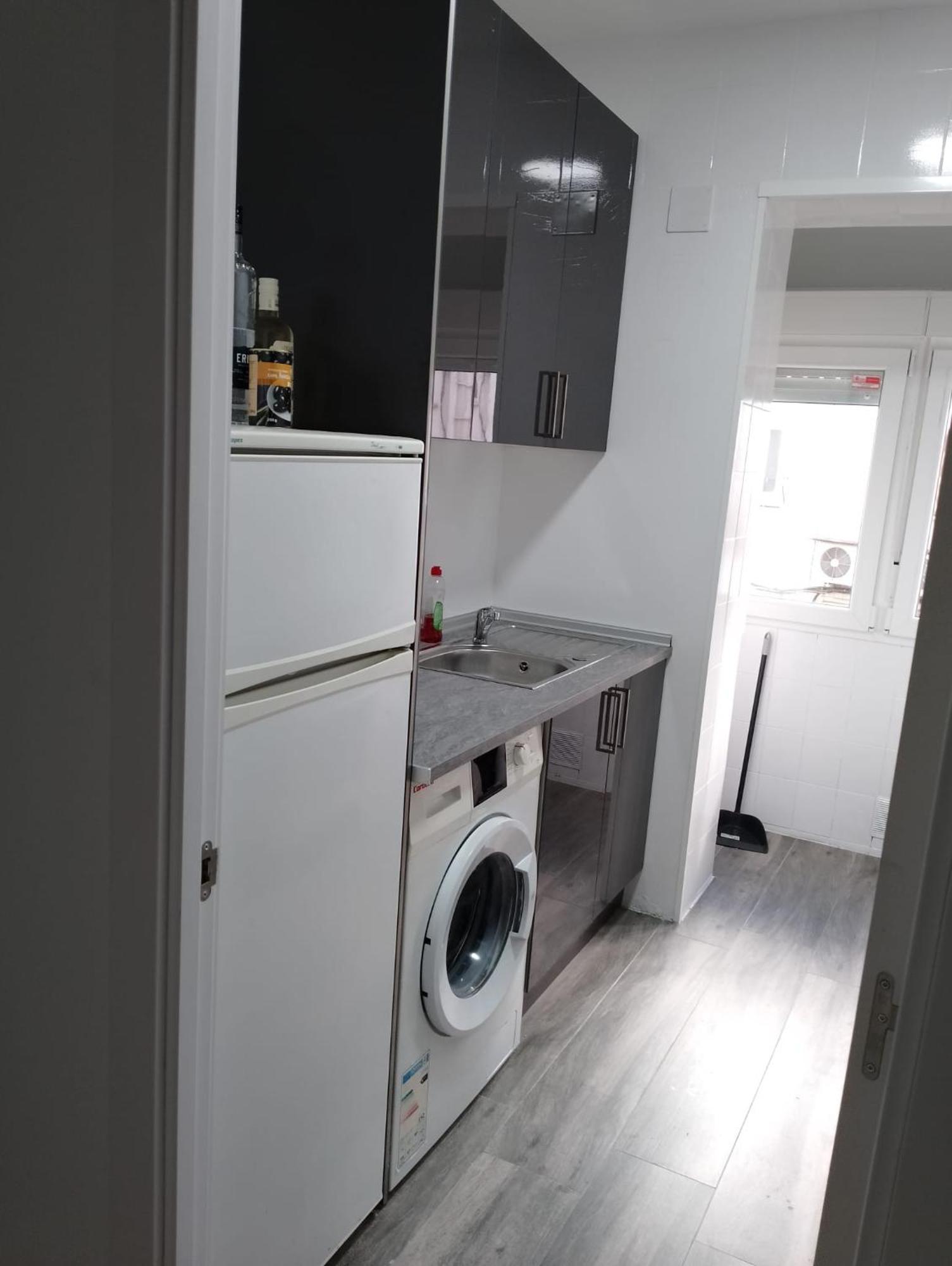 Habitacion En Piso Compartido Madrid Buitenkant foto