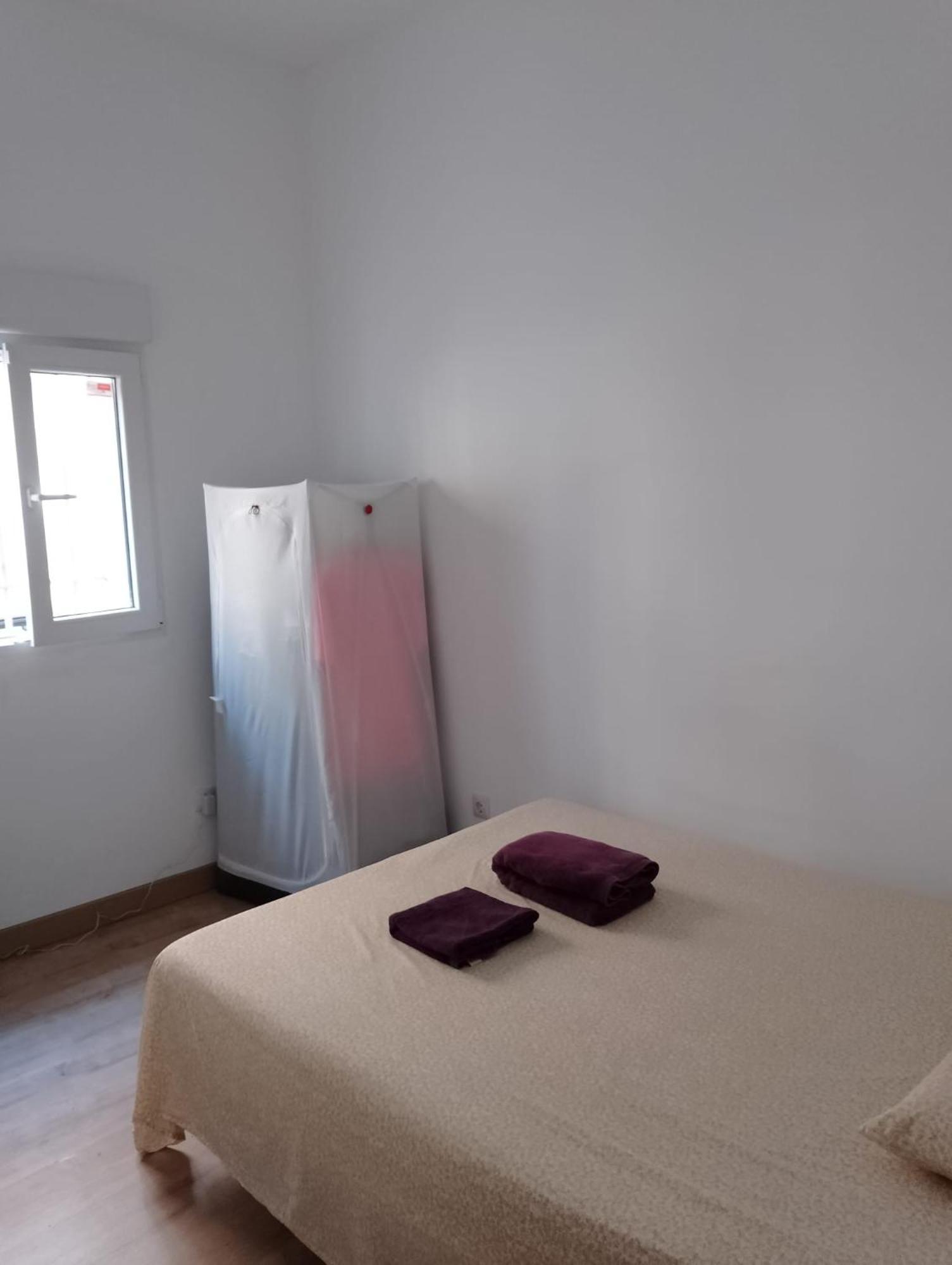 Habitacion En Piso Compartido Madrid Buitenkant foto